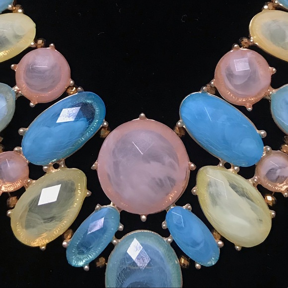 Summer stone stunner! - Picture 2 of 2